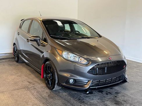Used 2017 Ford Fiesta ST FWD image 3