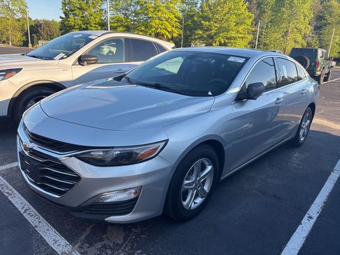 Used 2020 Chevrolet Malibu LS image 1