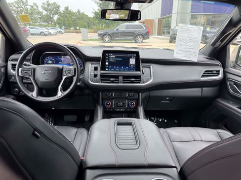 Used 2022 Chevrolet Tahoe RST w/ Luxury Package RWD image 17
