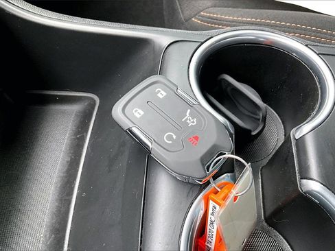 Used 2020 GMC Terrain SLE w/ Driver Convenience Package image 11