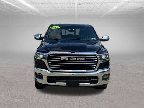 Used 2025 RAM 1500 Laramie AWD/4WD image 9