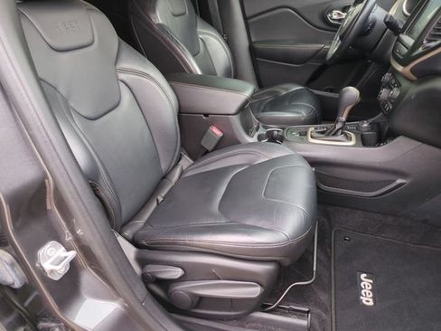Used 2017 Jeep Cherokee High Altitude AWD/4WD image 18