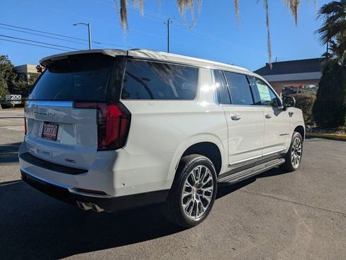 New 2026 GMC Yukon XL Denali w/ LPO, Floor Liner Package image 5