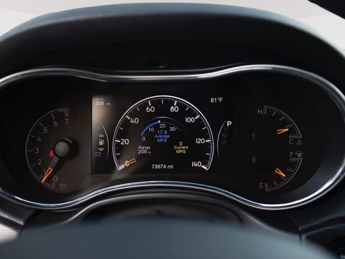 Used 2020 Jeep Grand Cherokee Limited image 4