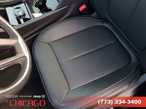 New 2026 Jeep Grand Cherokee Limited w/ Limited Altitude Package image 21