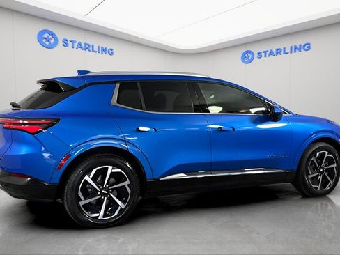 Used 2025 Chevrolet Equinox EV LT w/ Convenience Package image 10