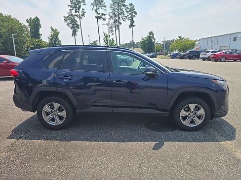 Used 2025 Toyota RAV4 XLE AWD/4WD image 4
