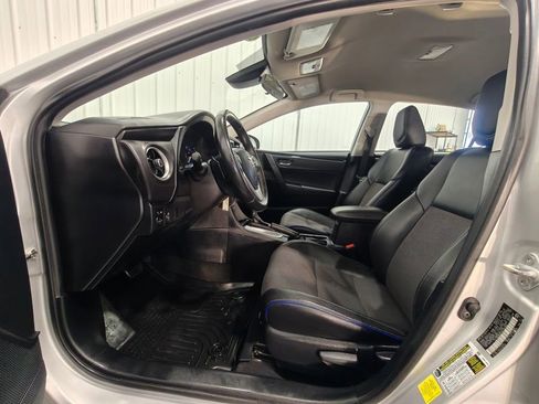 Used 2017 Toyota Corolla SE FWD image 29