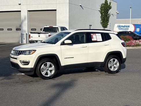 Used 2020 Jeep Compass Latitude AWD/4WD image 5
