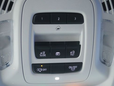Used 2025 Buick Envision Sport Touring AWD/4WD image 25