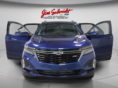 Used 2023 Chevrolet Equinox RS image 3