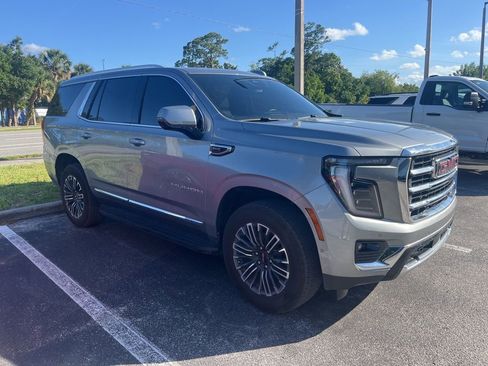 Used 2025 GMC Yukon Elevation AWD/4WD image 5