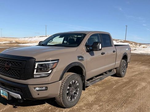 Used 2023 Nissan Titan PRO-4X image 3
