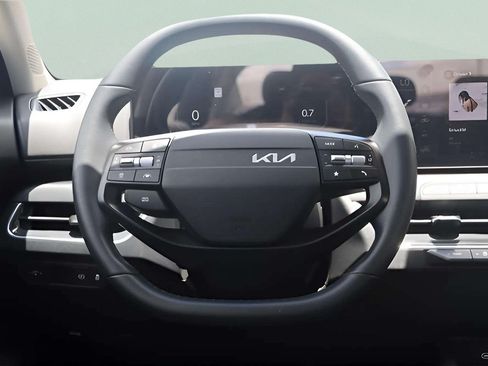 Used 2025 Kia K4 EX FWD image 19
