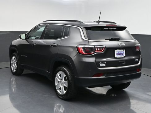 Used 2022 Jeep Compass Latitude AWD/4WD image 5