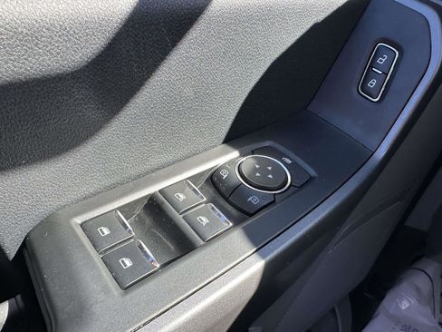 Used 2025 Ford F350 XLT image 32