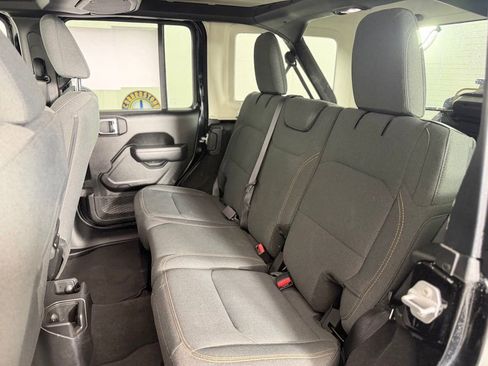 Used 2025 Jeep Wrangler Unlimited Sport AWD/4WD image 17