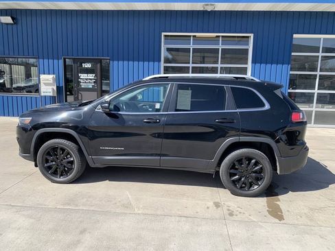 Used 2019 Jeep Cherokee Limited AWD/4WD image 1