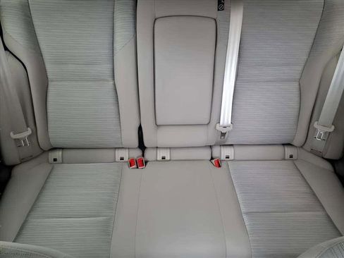 Used 2023 Nissan Rogue SV image 17