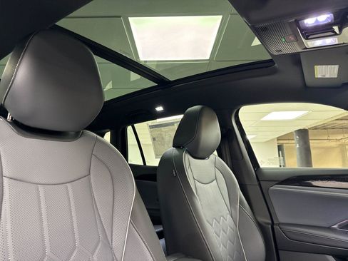 New 2026 Volkswagen Tiguan SEL R-Line AWD/4WD image 16