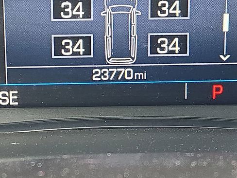 Used 2023 GMC Acadia SLE image 26