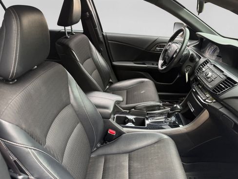 Used 2017 Honda Accord Sport image 20