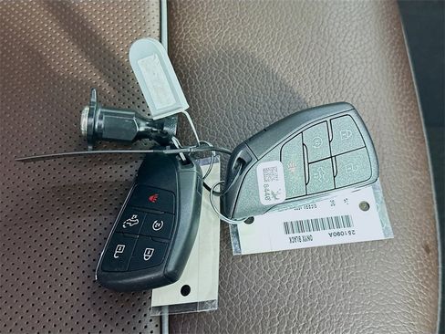 Used 2024 GMC Sierra 1500 Denali w/ Technology Package image 34