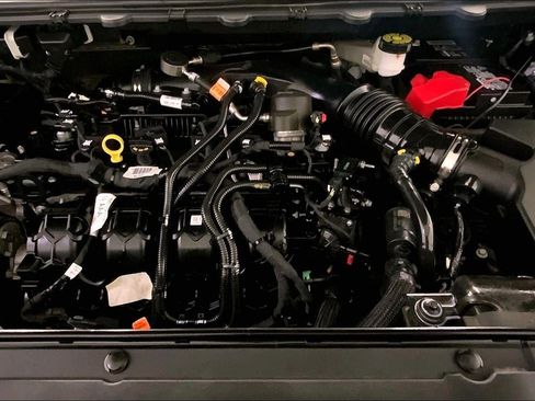 Used 2024 Ford Edge SEL image 10