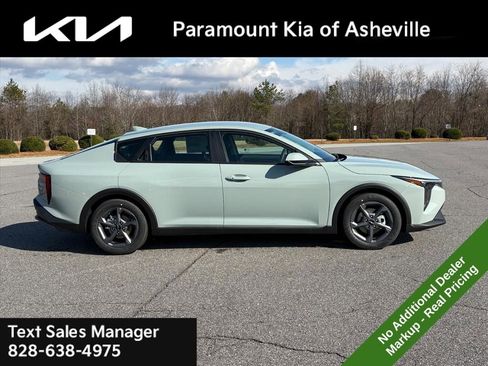 New 2026 Kia K4 LXS image 7