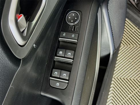 Certified 2025 Kia Soul LX w/ LX Technology Package FWD image 18