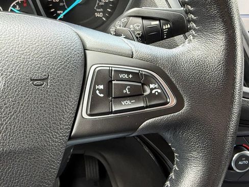 Used 2017 Ford Escape Titanium AWD/4WD image 33