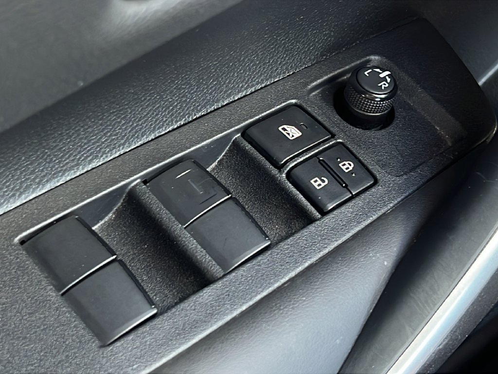 Used 2024 Toyota Corolla SE FWD image 17