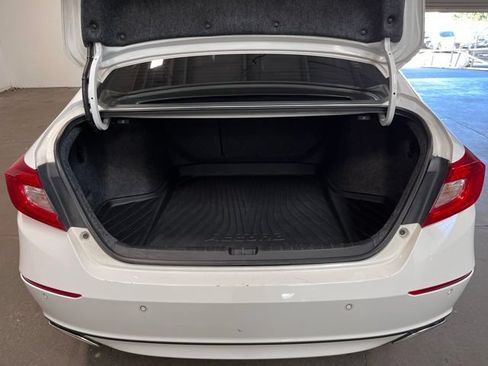 Used 2021 Honda Accord Touring image 16