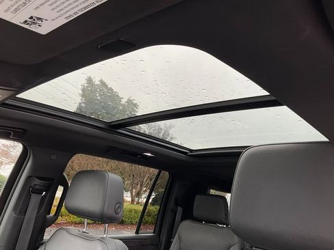 Certified 2024 Chevrolet Suburban Z71 w/ Luxury Package image 9