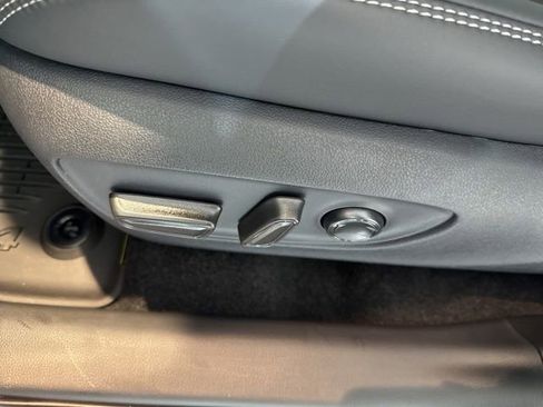 New 2025 Toyota RAV4 XLE Premium image 22