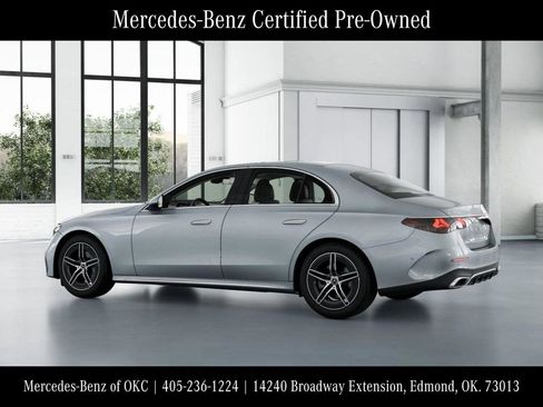 Used 2025 Mercedes-Benz E 350 Sedan image 32