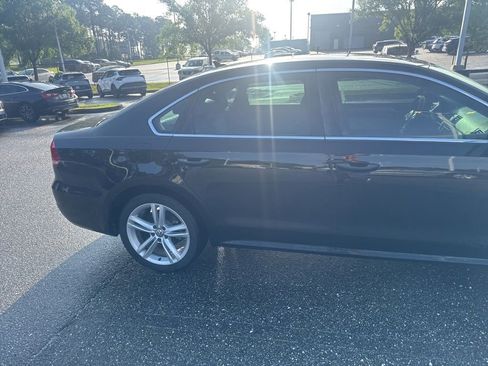 Used 2014 Volkswagen Passat 3.6 SE FWD image 13