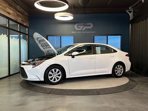 Used 2022 Toyota Corolla LE image 24