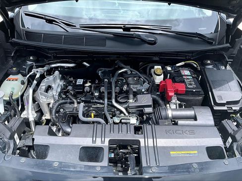 Used 2025 Nissan Kicks SV FWD image 29