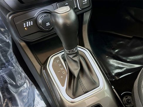 Used 2019 Jeep Renegade Limited w/ LED Lighting Group image 30