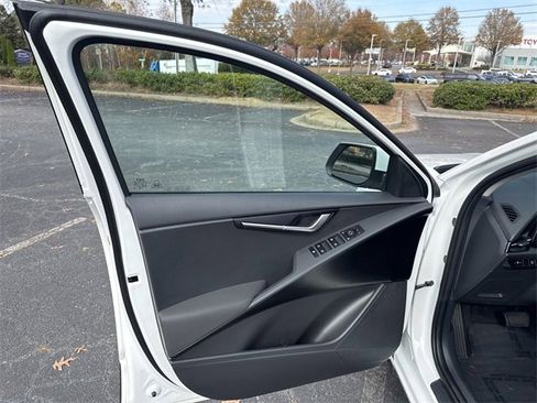 Certified 2025 Kia Niro LX image 23