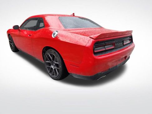 Used 2019 Dodge Challenger GT w/ Plus Package RWD image 11