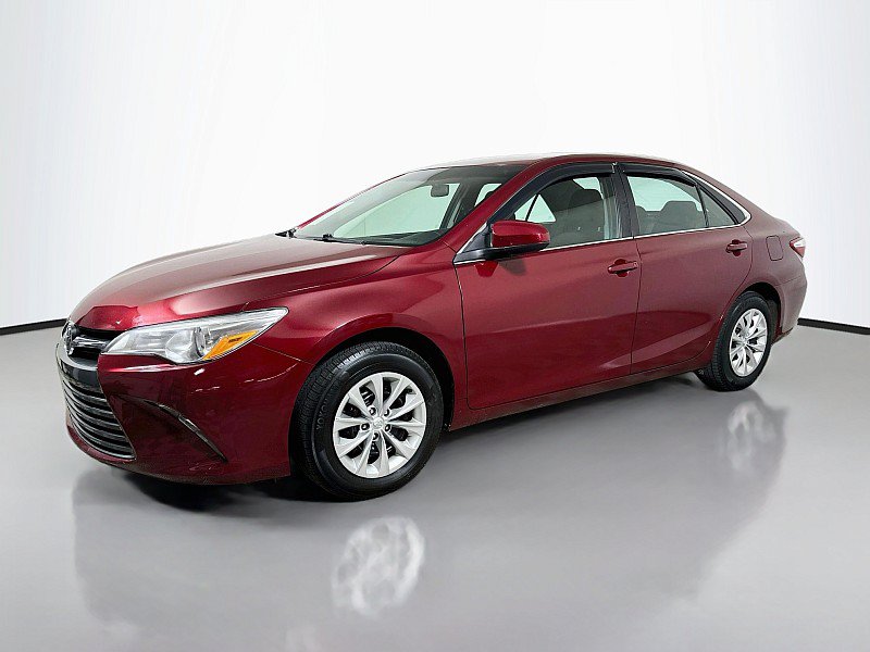 Used 2017 Toyota Camry LE FWD image 3