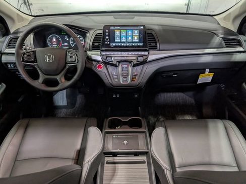 Used 2026 Honda Odyssey EX-L image 13