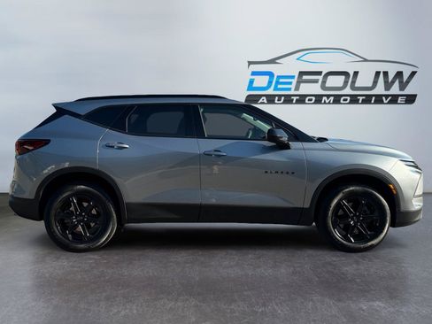 Used 2023 Chevrolet Blazer LT w/ Convenience Package FWD image 2