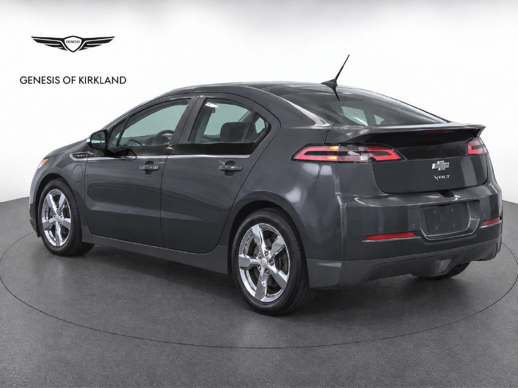 Used 2014 Chevrolet Volt Premium w/ Premium Trim Package FWD image 4