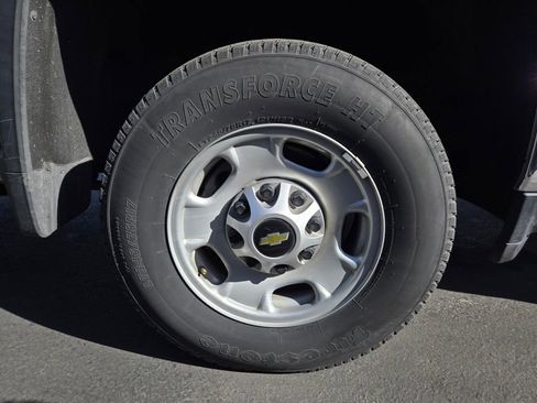 Used 2021 Chevrolet Silverado 2500 W/T w/ WT Convenience Package image 3