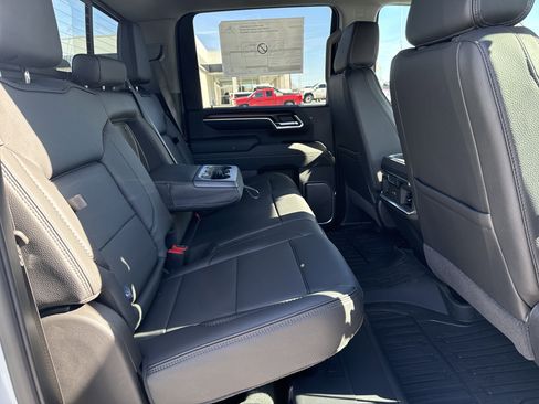 New 2026 GMC Sierra 3500 Denali w/ Denali Reserve Package image 18
