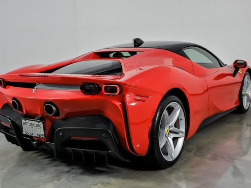 Used 2021 Ferrari SF90 Stradale image 12