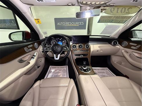 Used 2019 Mercedes-Benz C 300 Sedan image 17